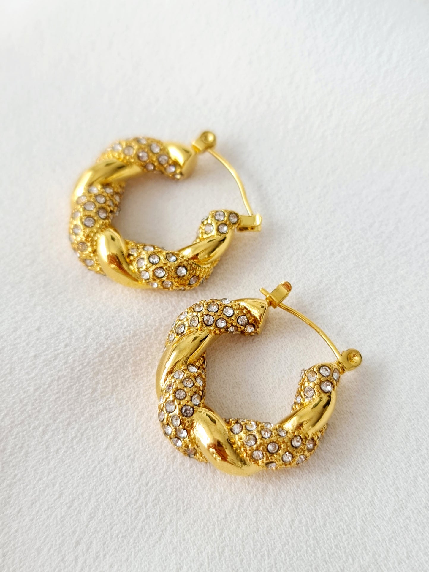 Brincos Twisted Hoops